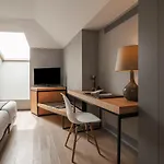 Descobertas Boutique By Aspasios Porto