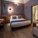 Descobertas Boutique By Aspasios Porto
